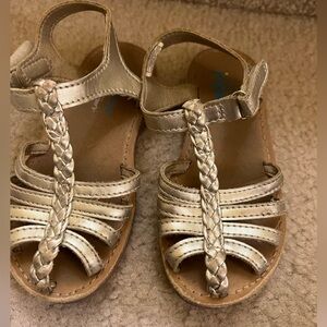 Toddler girls size 9 Stylish Gold Kids Sandals